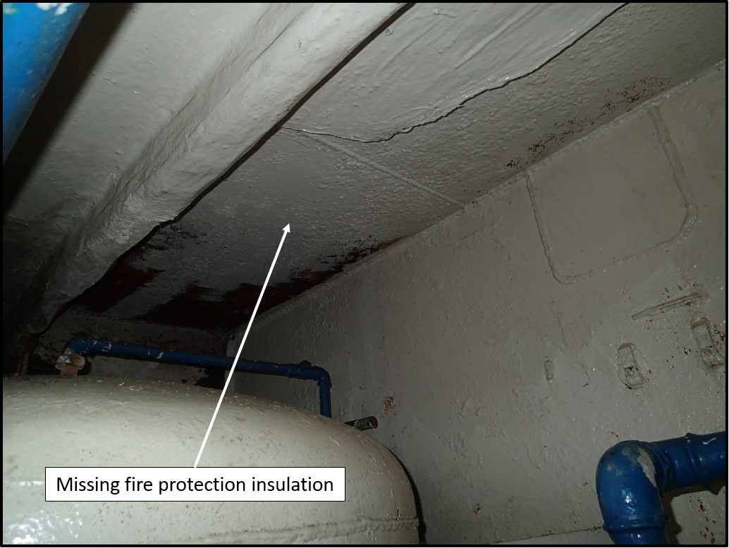 Missing fire protection insulation in the engine room (Source: TSB)