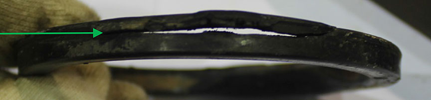 hoto montrant la vue latérale du joint de caoutchouc en place sur le côté sortie du clapet