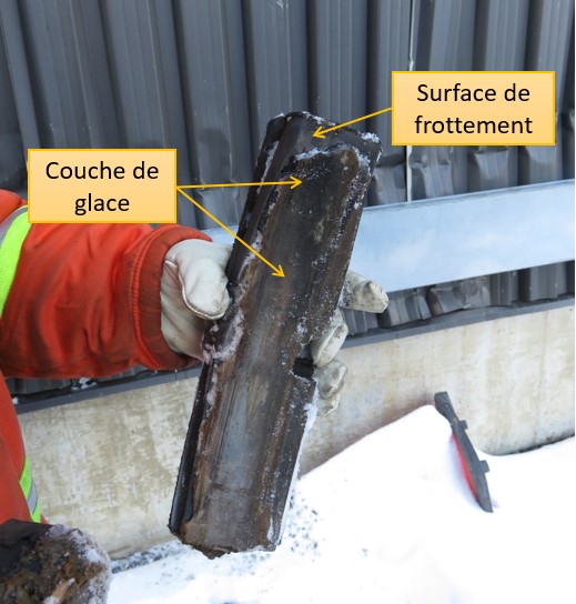 Couche de glace sur une semelle de frein du wagon HS 3205 (Source : BST)