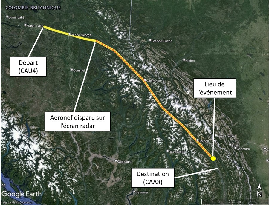 Figure 1. Parties connues et présumées du vol à l’étude (trajectoire connue [ligne continue] d’après l’information radar; trajectoire présumée [ligne pointillée] établie en fonction de l’itinéraire de vol du pilote) (Source : Google Earth, avec annotations du BST)