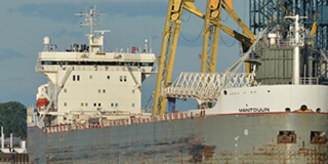 <h2>Unmitigated mooring line hazards led to three people falling overboard from a workboat</h2>